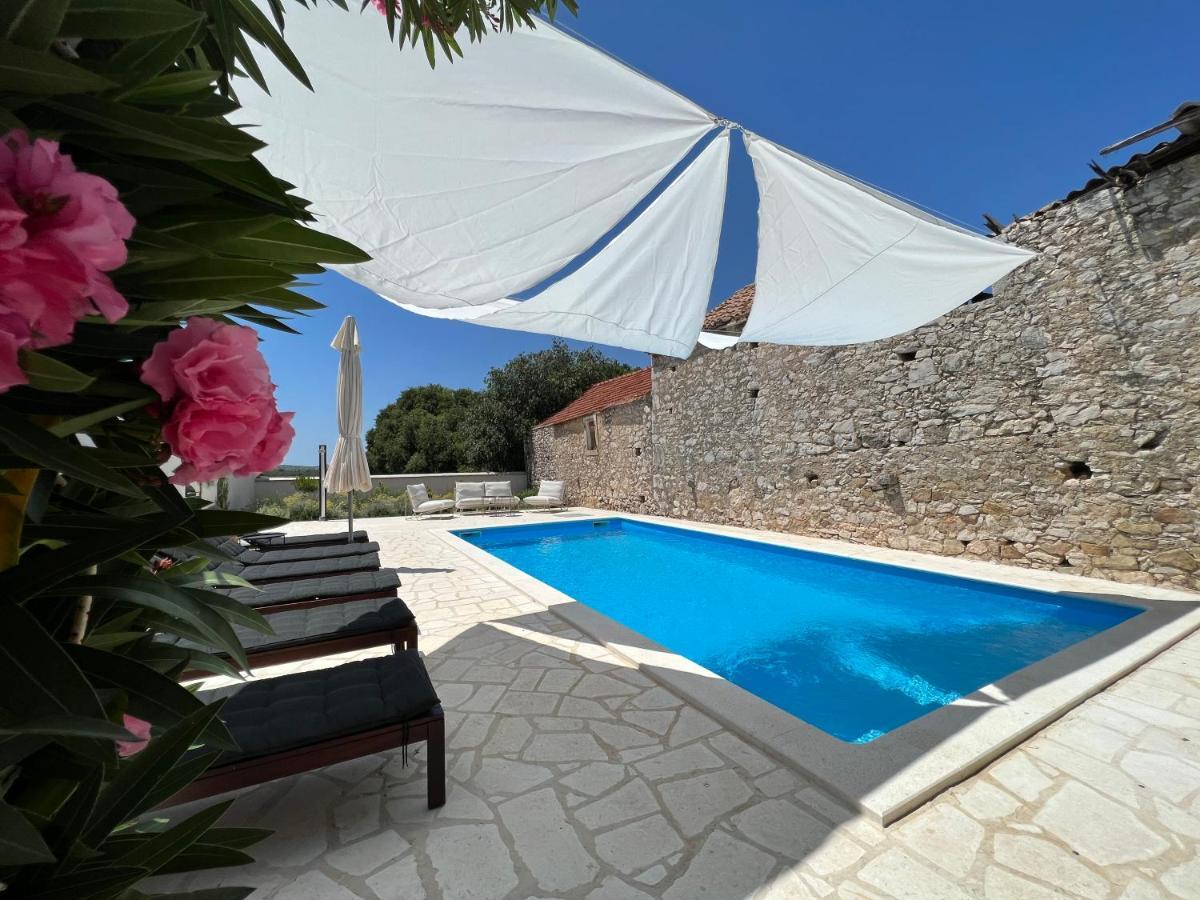 Boutique House Ika With Private Swimming Pool Villa Stankovci  Bagian luar foto