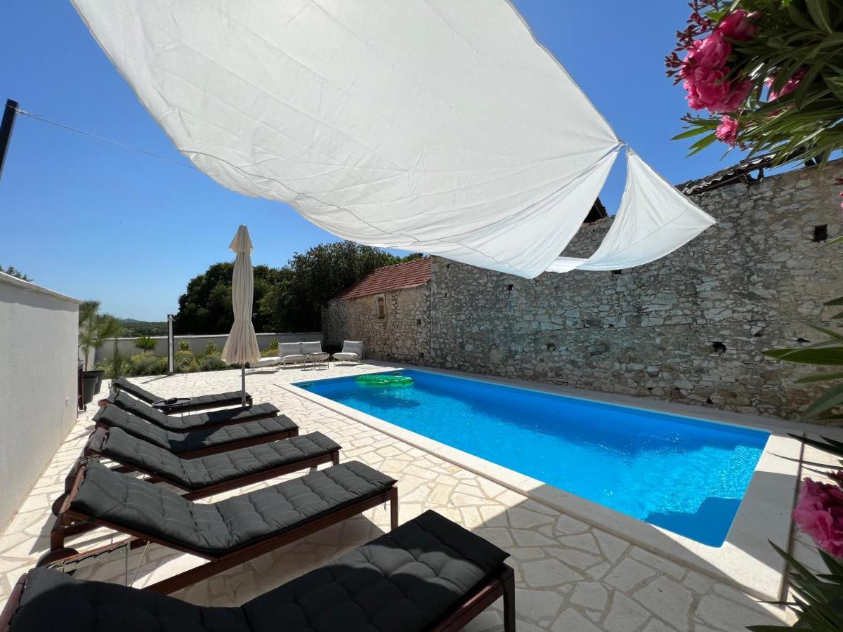 Boutique House Ika With Private Swimming Pool Villa Stankovci  Bagian luar foto